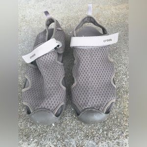 Womens Crocs Water Shoes Size 10